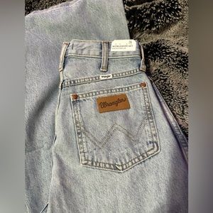 Wrangler high rise Worldwide leg jean